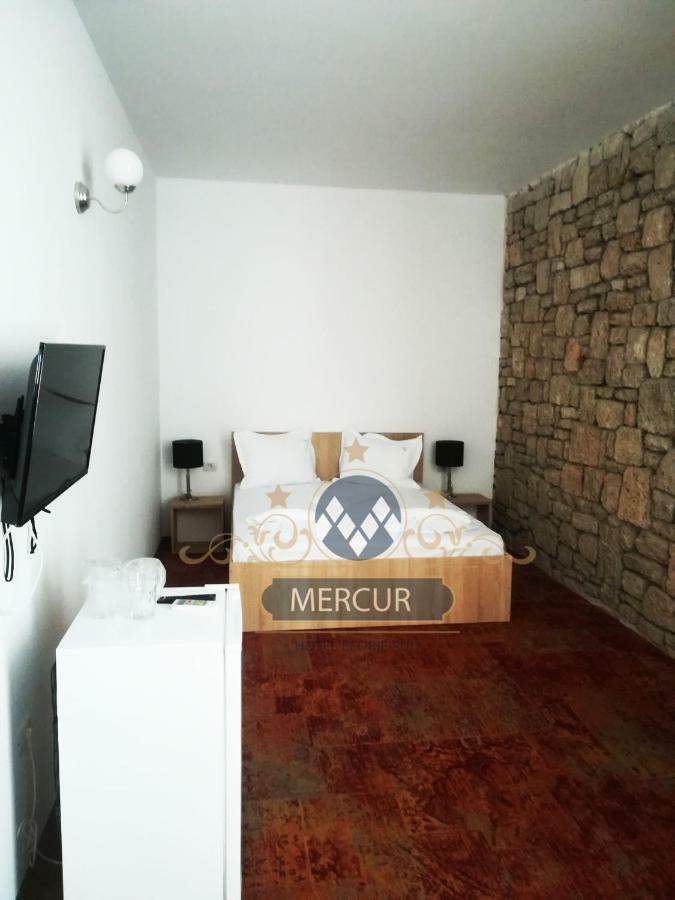 Hotel Mercur Ефоріє-Суд Екстер'єр фото