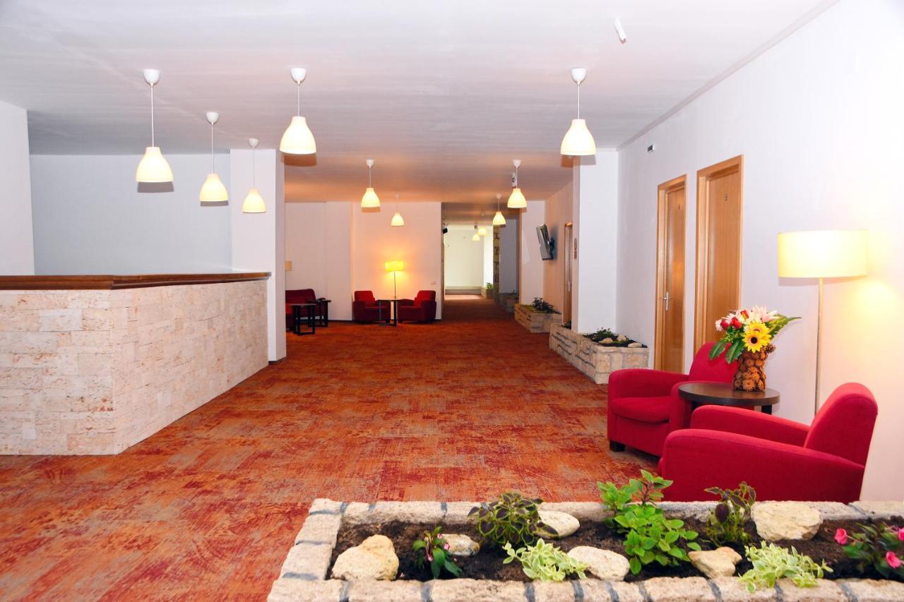 Hotel Mercur Ефоріє-Суд Екстер'єр фото