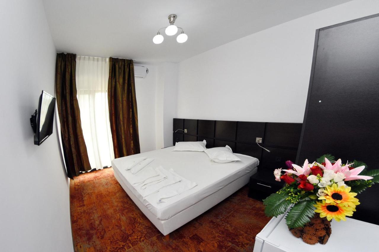 Hotel Mercur Ефоріє-Суд Екстер'єр фото